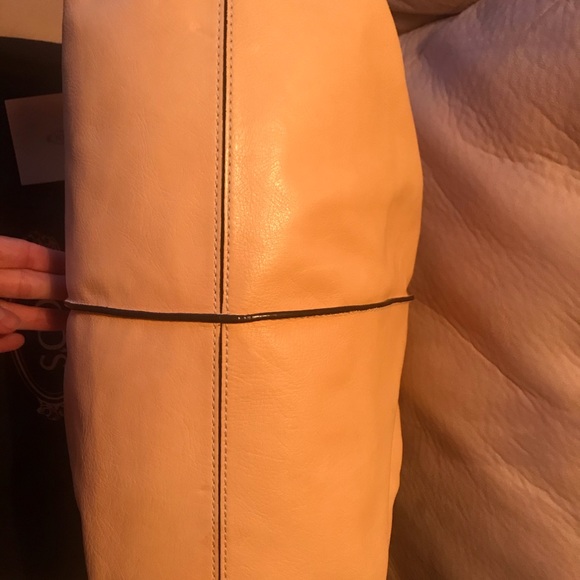 CLASSIC TOD’S D Bag named after Princess Diana! - Picture 6 of 8